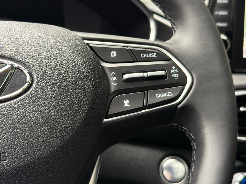 Used 2020 Hyundai Santa Fe Limited AWD/4WD image 22