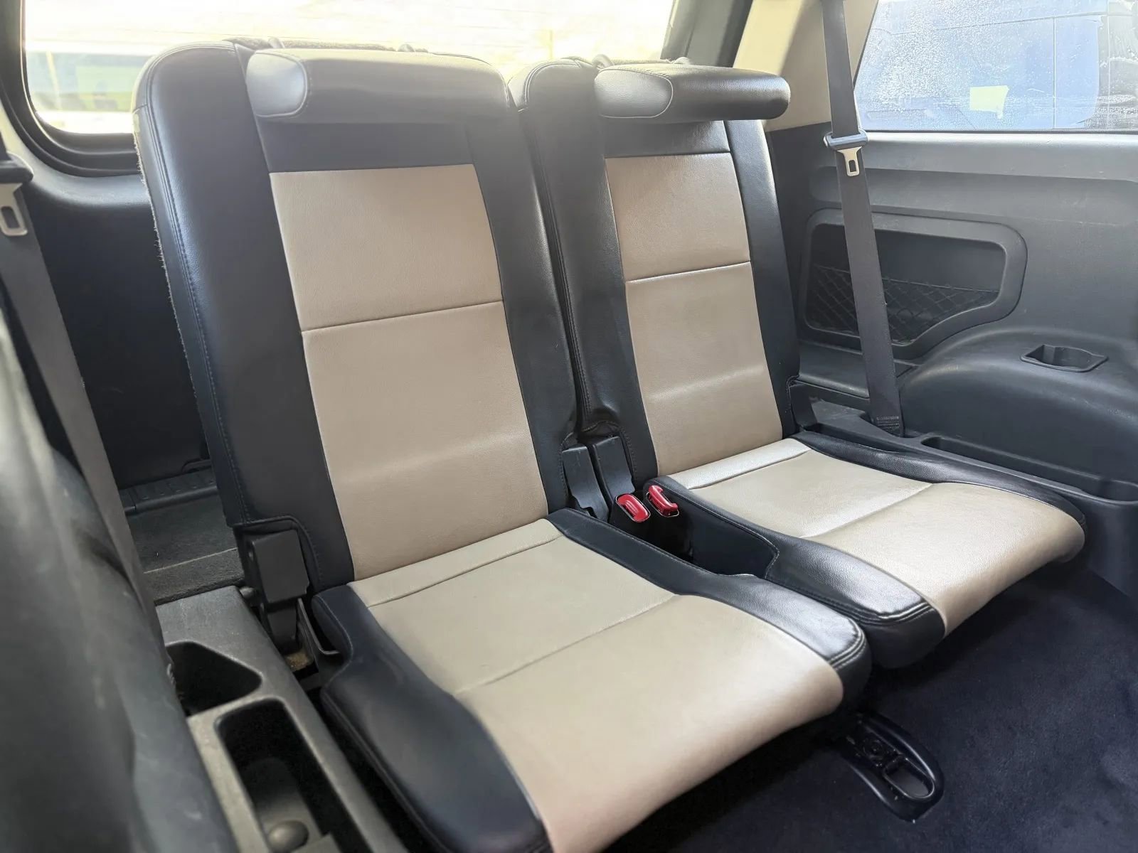 Used 2010 Ford Explorer Eddie Bauer image 19