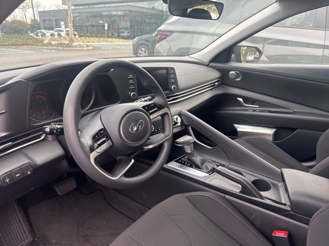 Used 2023 Hyundai Elantra SEL image 11