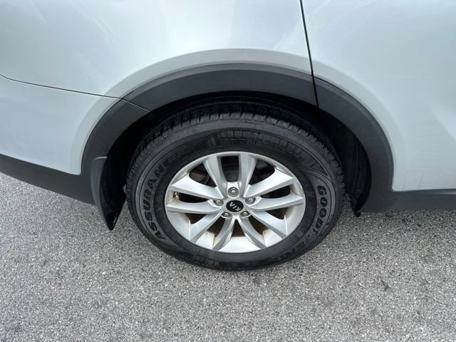 Used 2017 Kia Sorento AWD w/ LX Convenience Package image 30