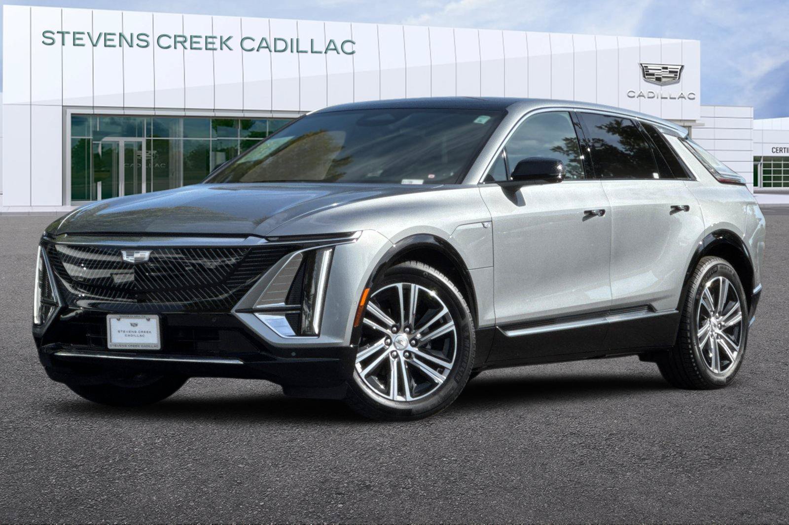 Used 2024 Cadillac Lyriq Luxury RWD image 7