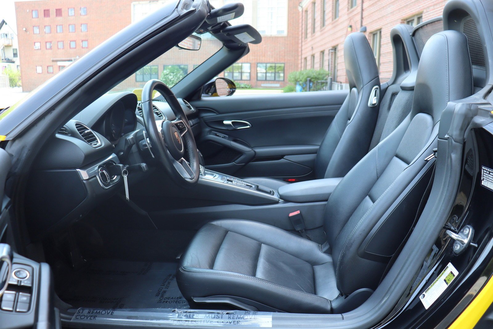 Used 2019 Porsche 718 Boxster RWD image 12