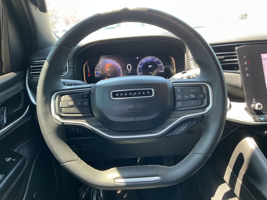 Used 2022 Jeep Wagoneer Series II AWD/4WD image 17