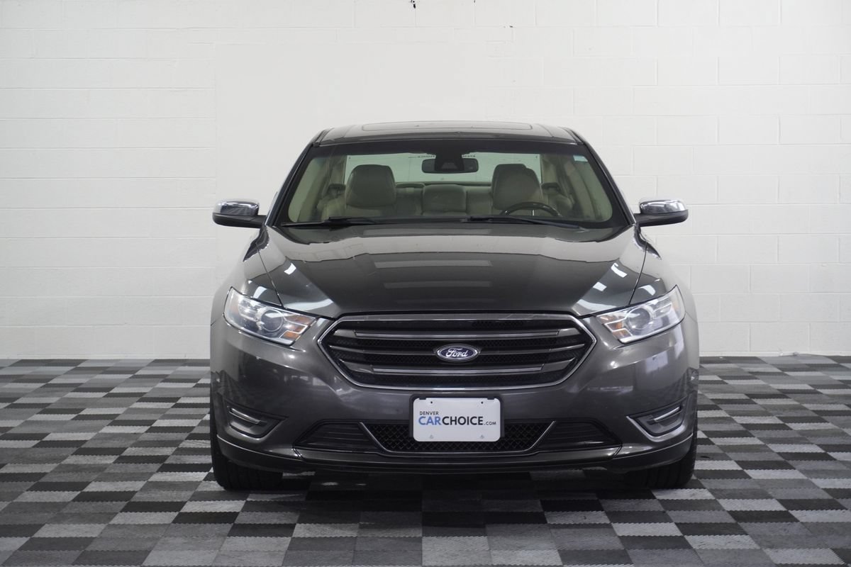 Used 2018 Ford Taurus Limited w/ Driver Assist Package AWD/4WD image 9