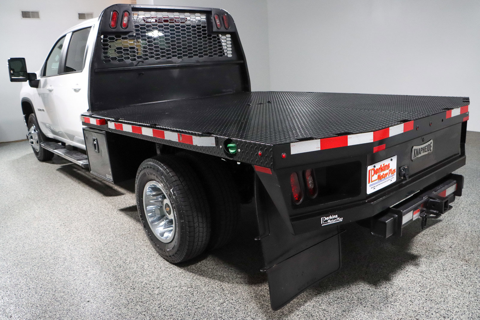 Used 2023 Chevrolet Silverado 3500 LT w/ Convenience Package AWD/4WD image 9