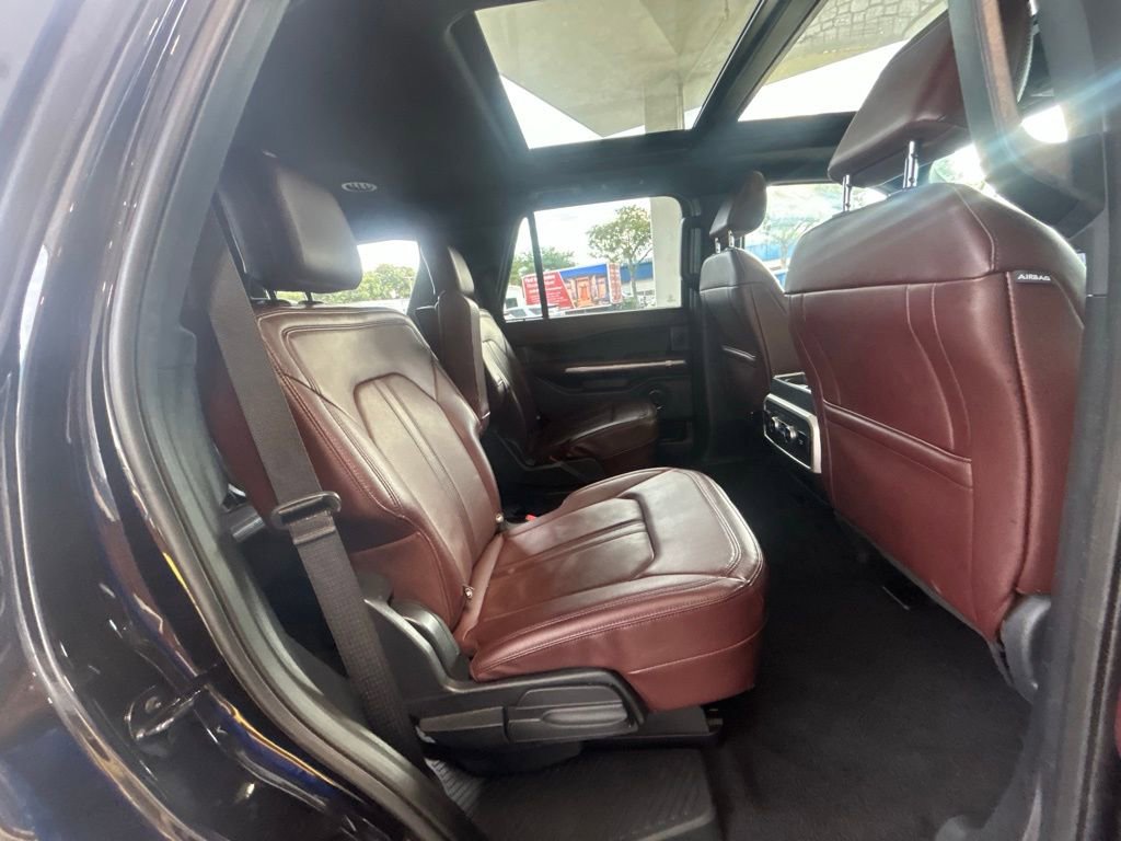 Used 2024 Ford Expedition Limited image 28