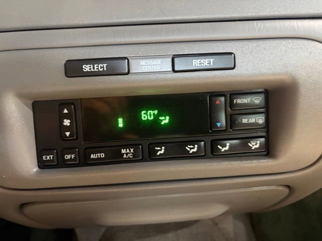 Used 2000 Lincoln Town Car Executive RWD image 12