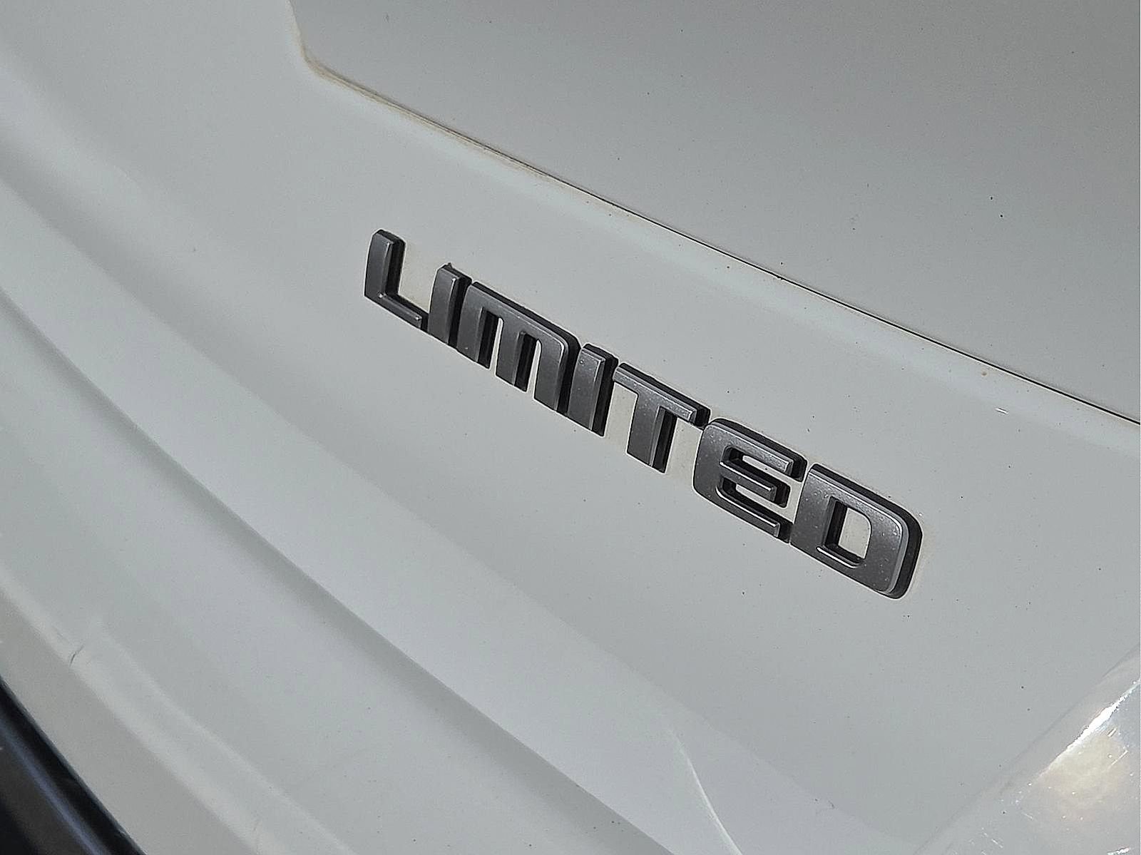 Used 2025 Jeep Grand Cherokee L Limited w/ Trailer Tow Package image 8