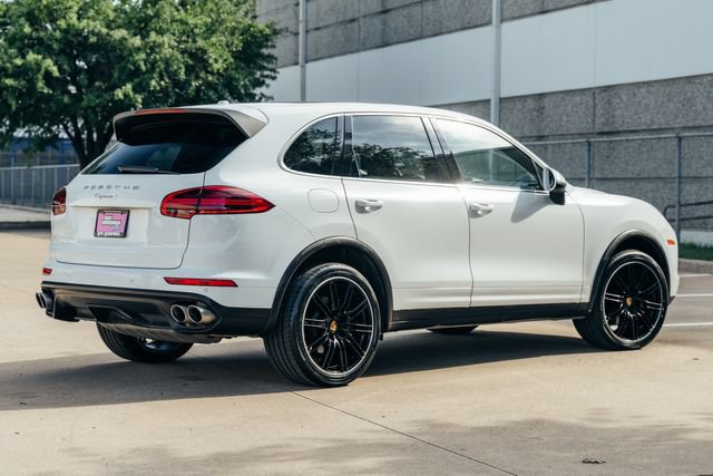 Used 2016 Porsche Cayenne S AWD/4WD image 4