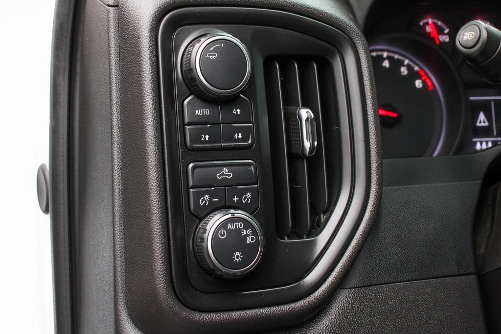 Used 2024 Chevrolet Silverado 1500 Custom Trail Boss AWD/4WD image 17