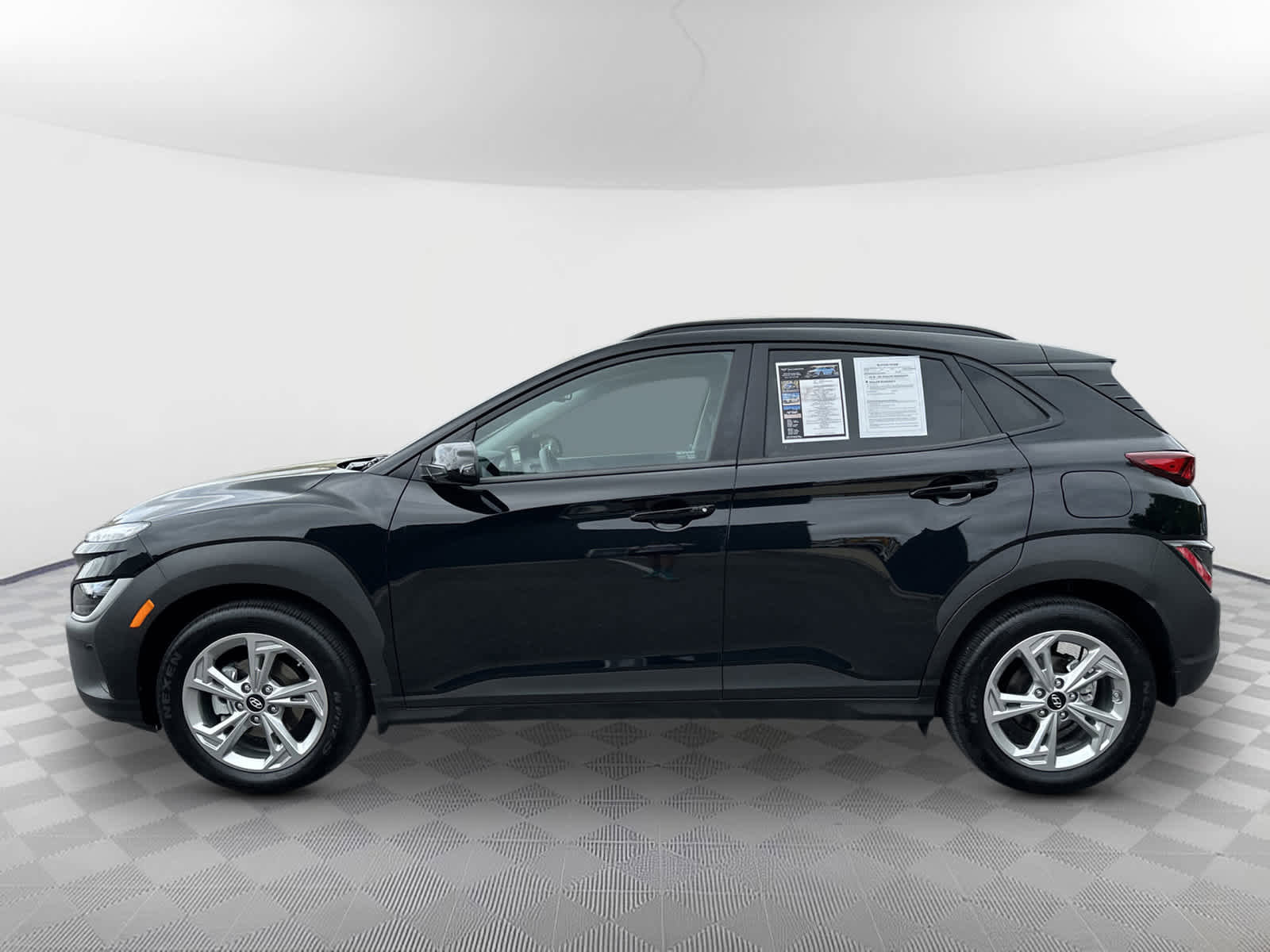 Used 2023 Hyundai Kona SEL image 4