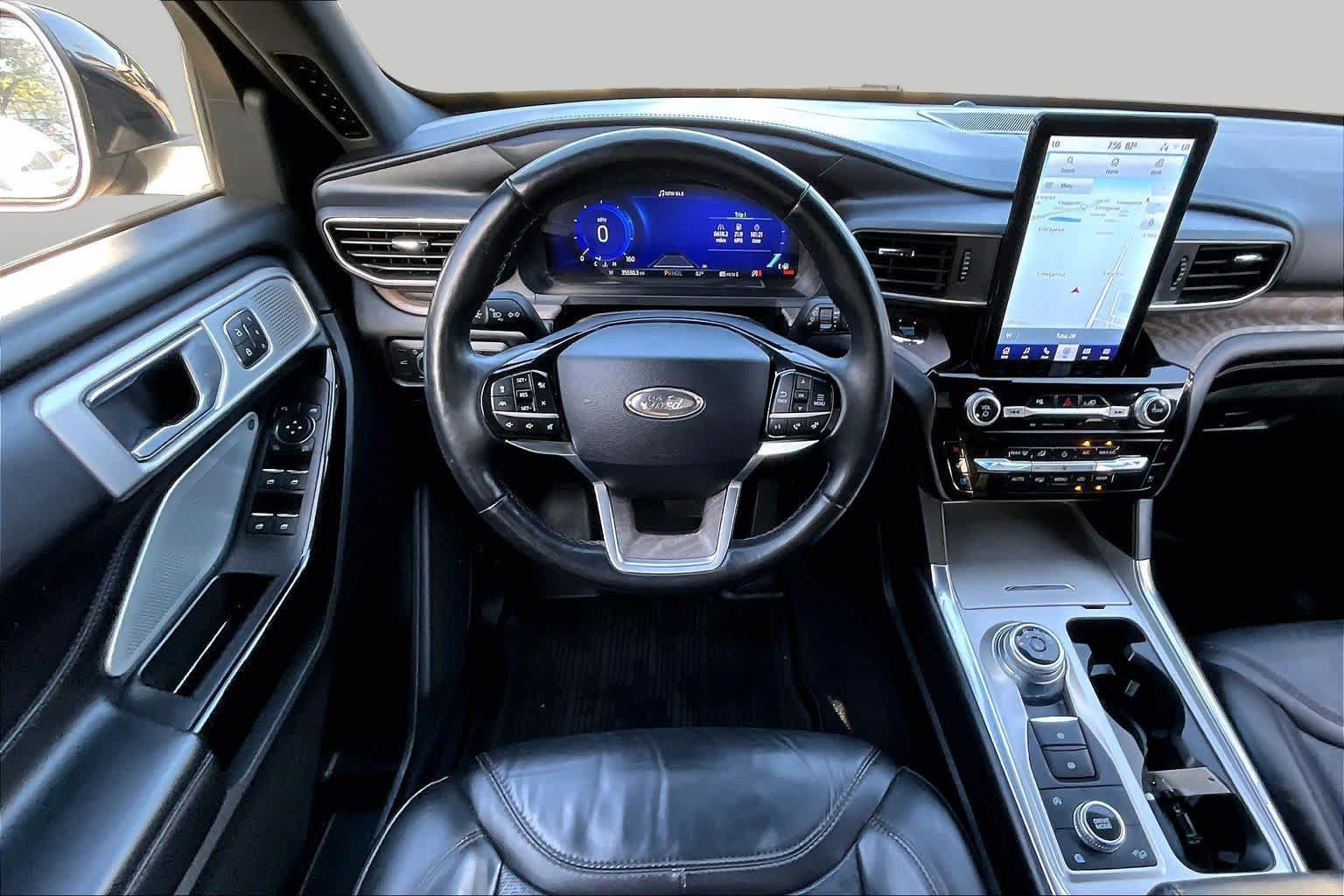 Used 2022 Ford Explorer Platinum w/ Equipment Group 601A AWD/4WD image 6
