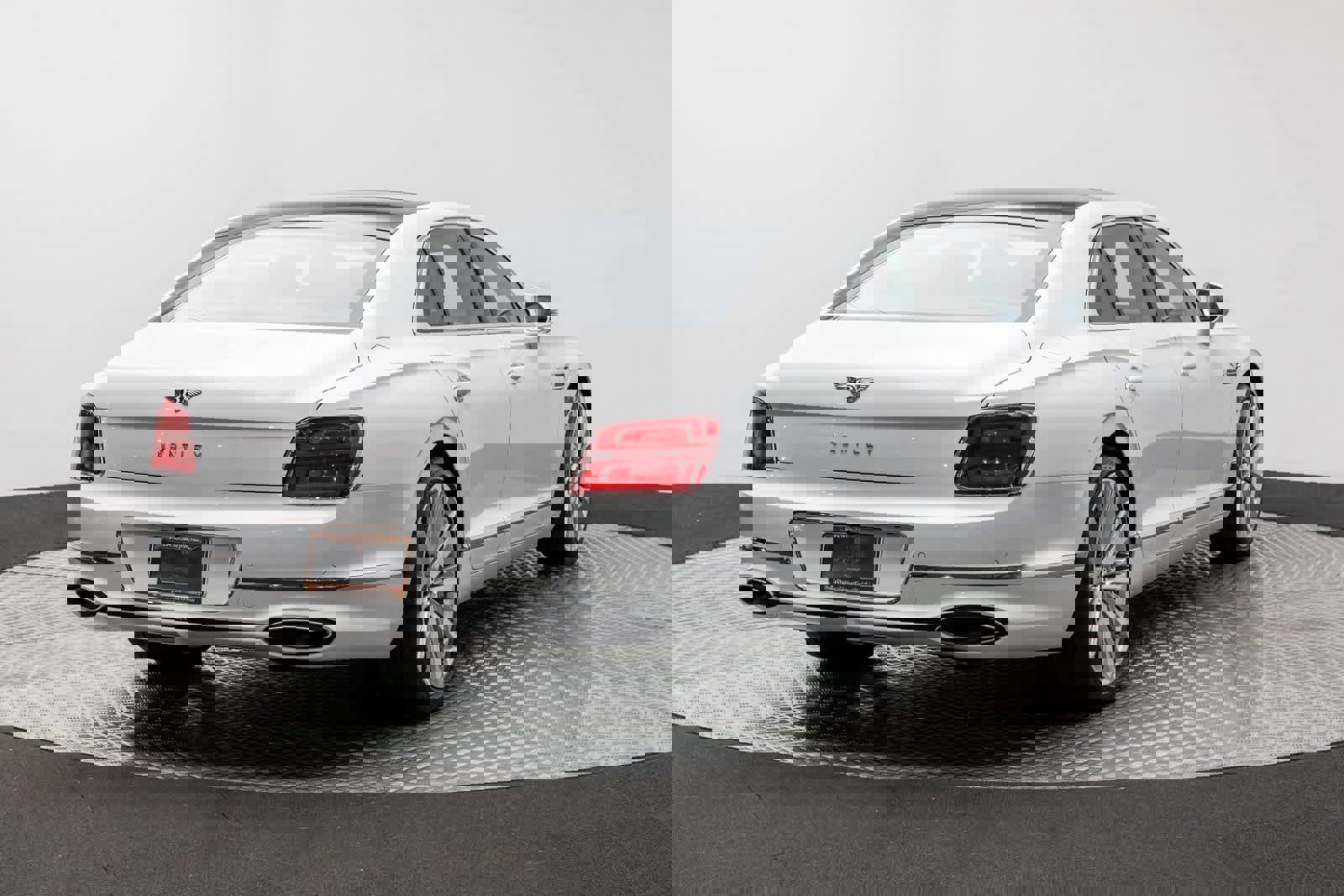 Used 2023 Bentley Flying Spur W12 image 26