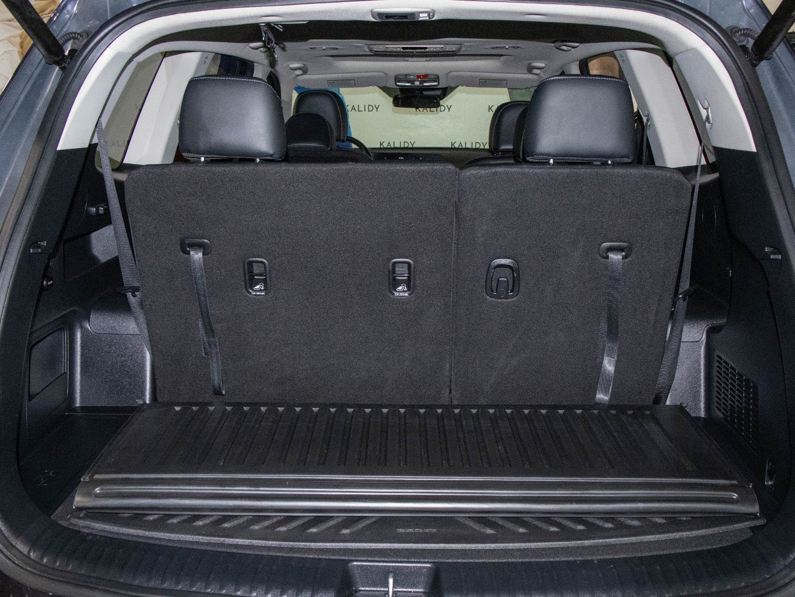 Used 2025 Kia Telluride S FWD image 25