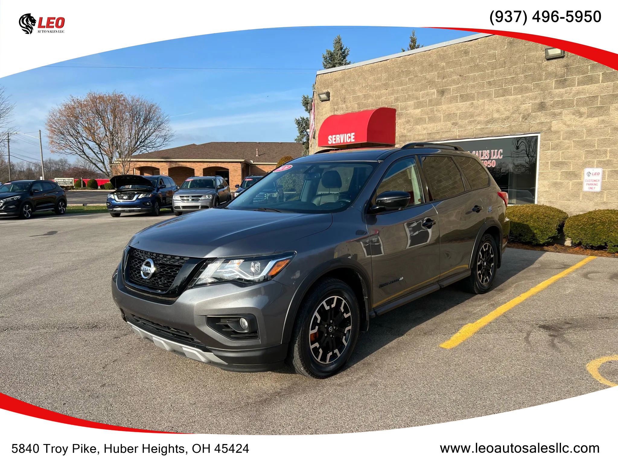 Used 2020 Nissan Pathfinder SL image 1