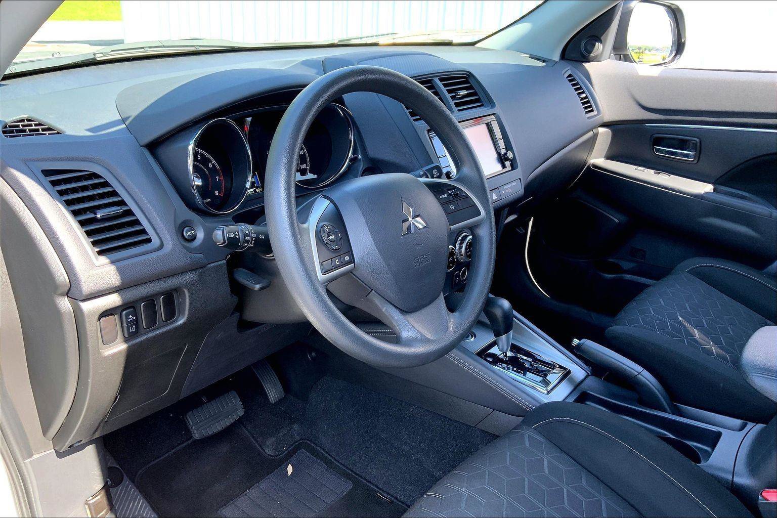 Used 2025 Mitsubishi Outlander Sport ES AWD/4WD image 10