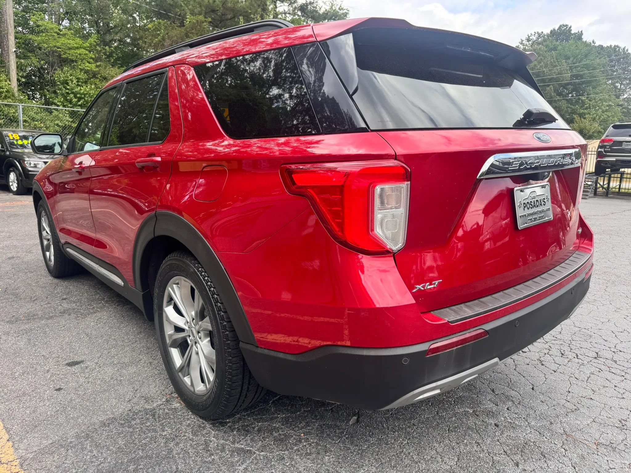 Used 2020 Ford Explorer XLT w/ Equipment Group 202A RWD image 5