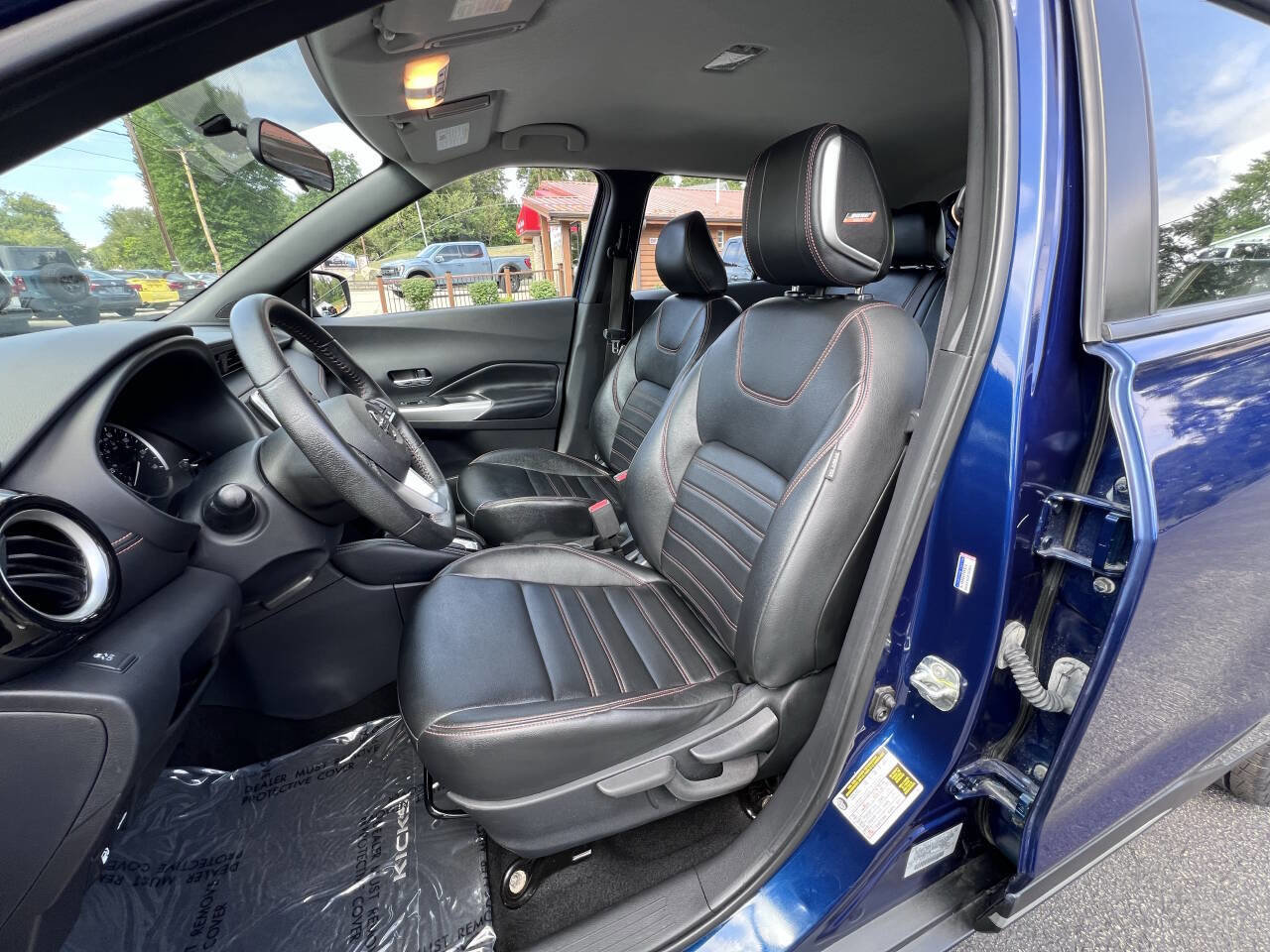 Used 2019 Nissan Kicks SR w/ SR Premium Package image 11