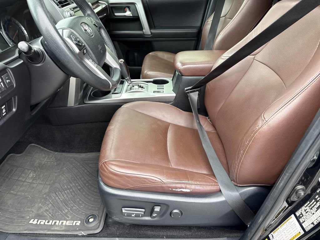 Used 2016 Toyota 4Runner Limited AWD/4WD image 9