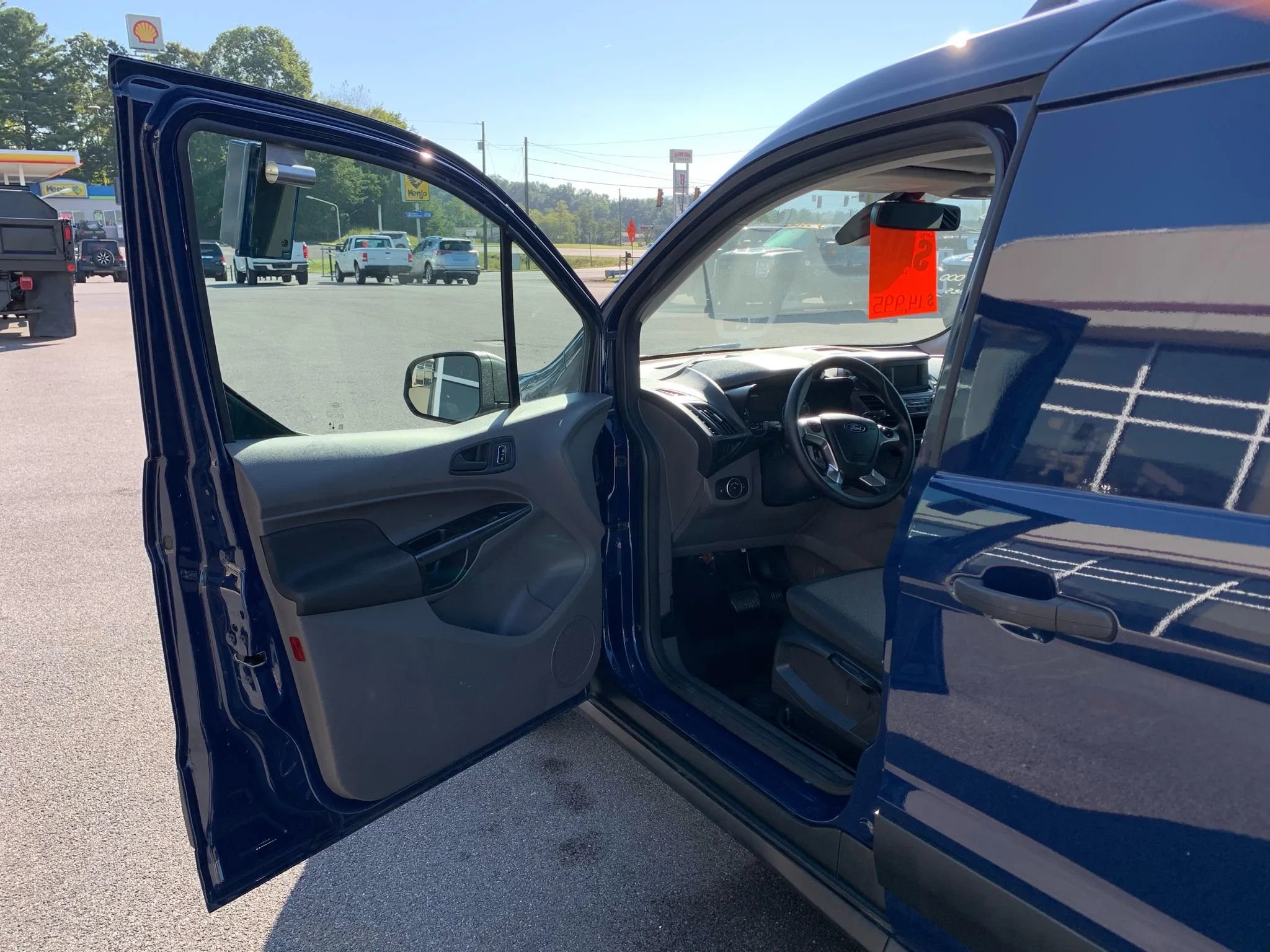 Used 2022 Ford Transit Connect XL image 7