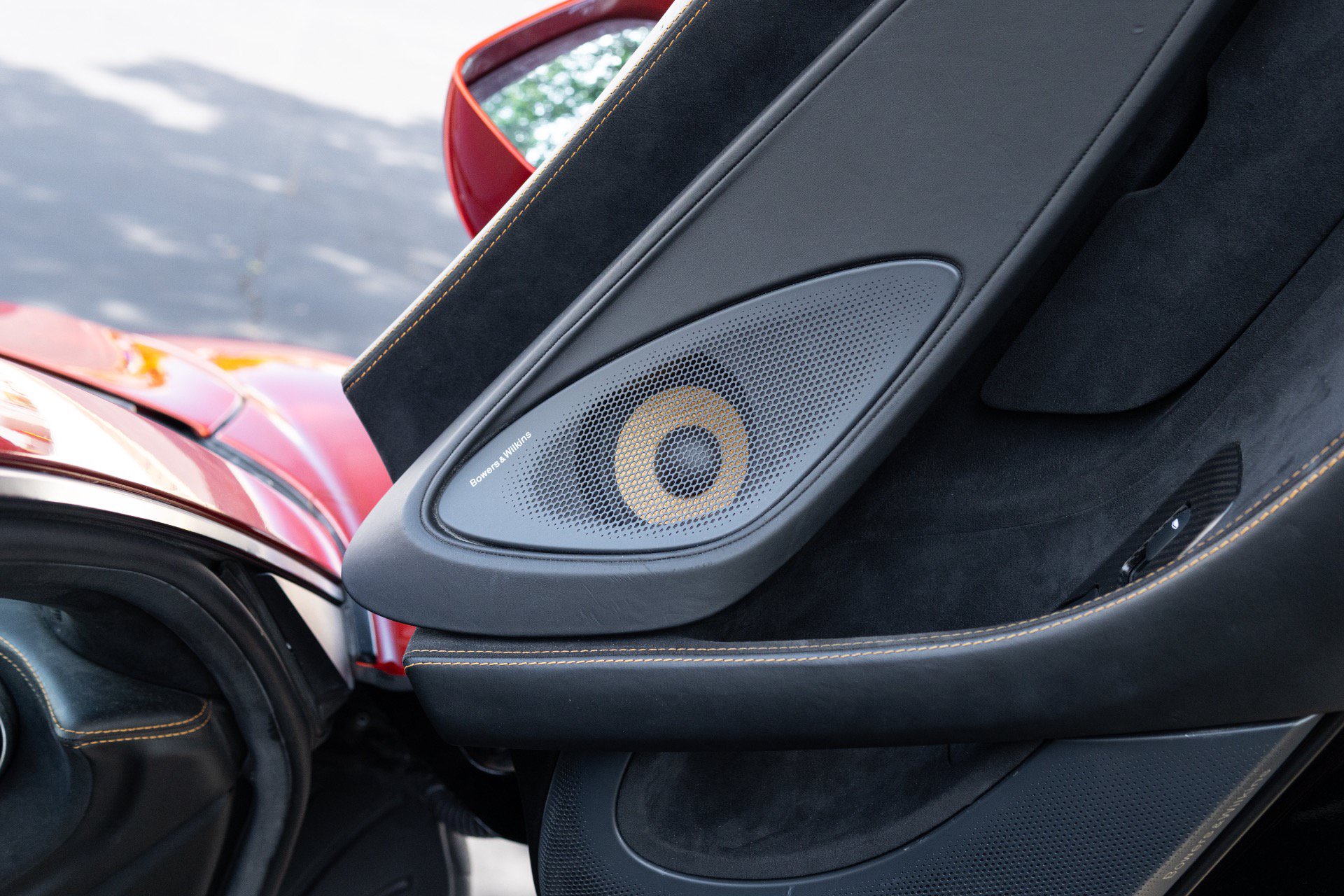 Used 2018 McLaren 570S RWD image 43