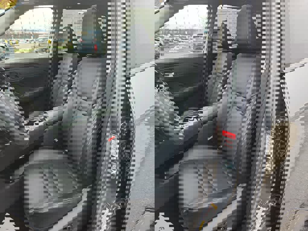 Used 2023 Nissan Rogue SV w/ SV Premium Package image 20