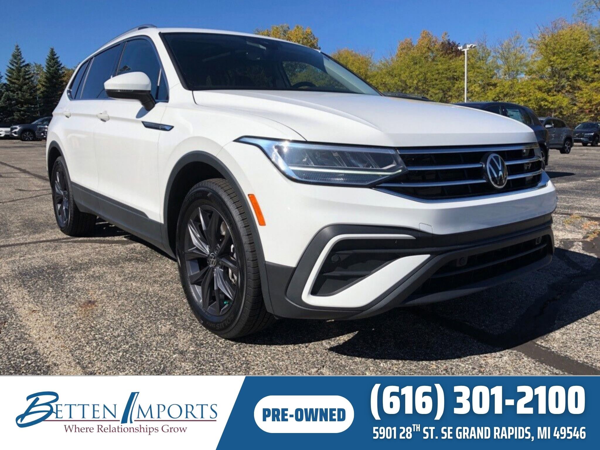 Used 2022 Volkswagen Tiguan SE w/ Panoramic Sunroof Package