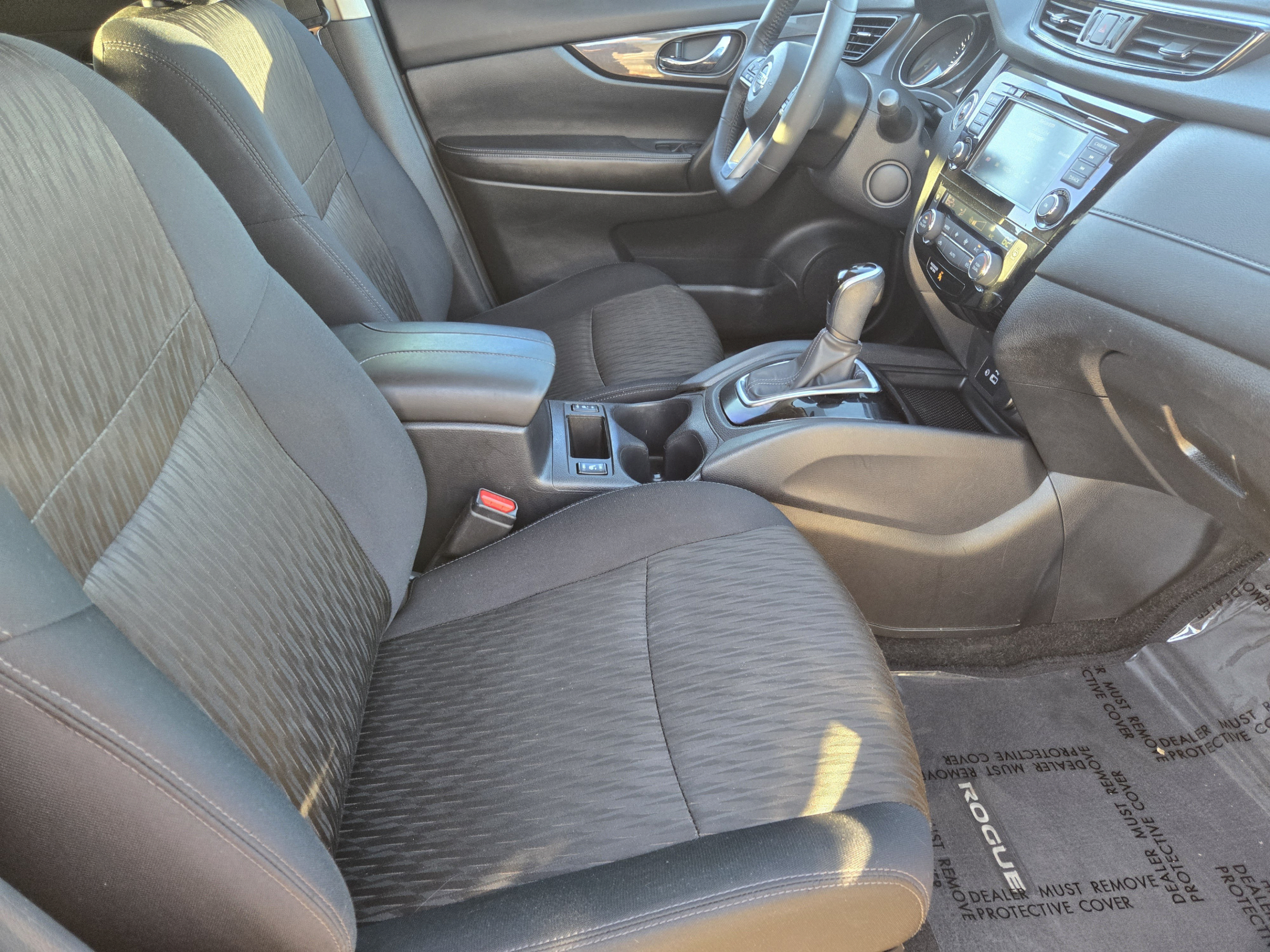 Used 2018 Nissan Rogue SV w/ Premium Package FWD image 10