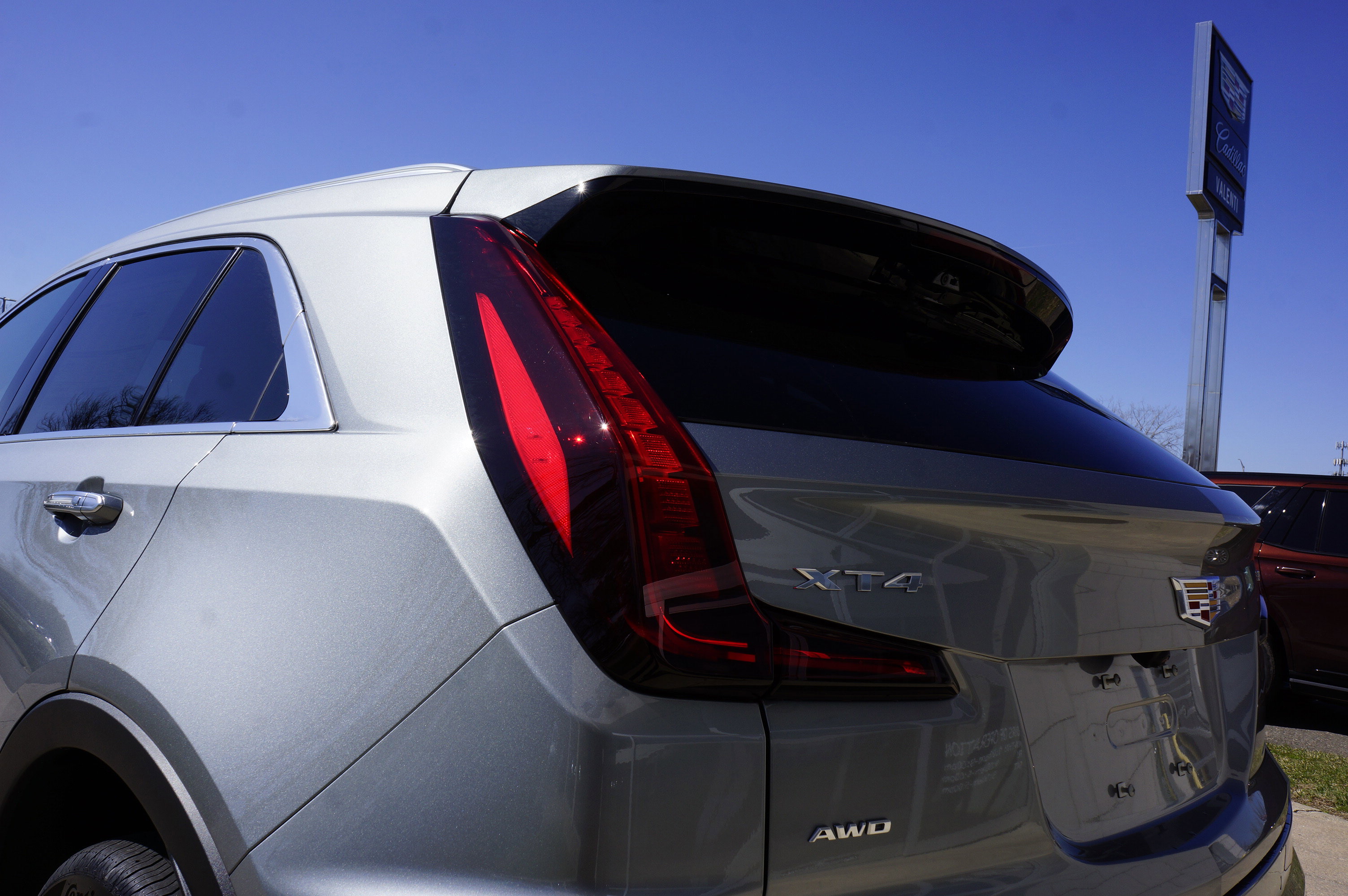 Used 2025 Cadillac XT4 Premium Luxury image 20