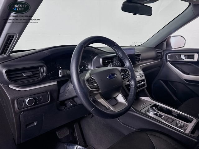 Certified 2022 Ford Explorer XLT w/ Class IV Trailer Tow Package image 9