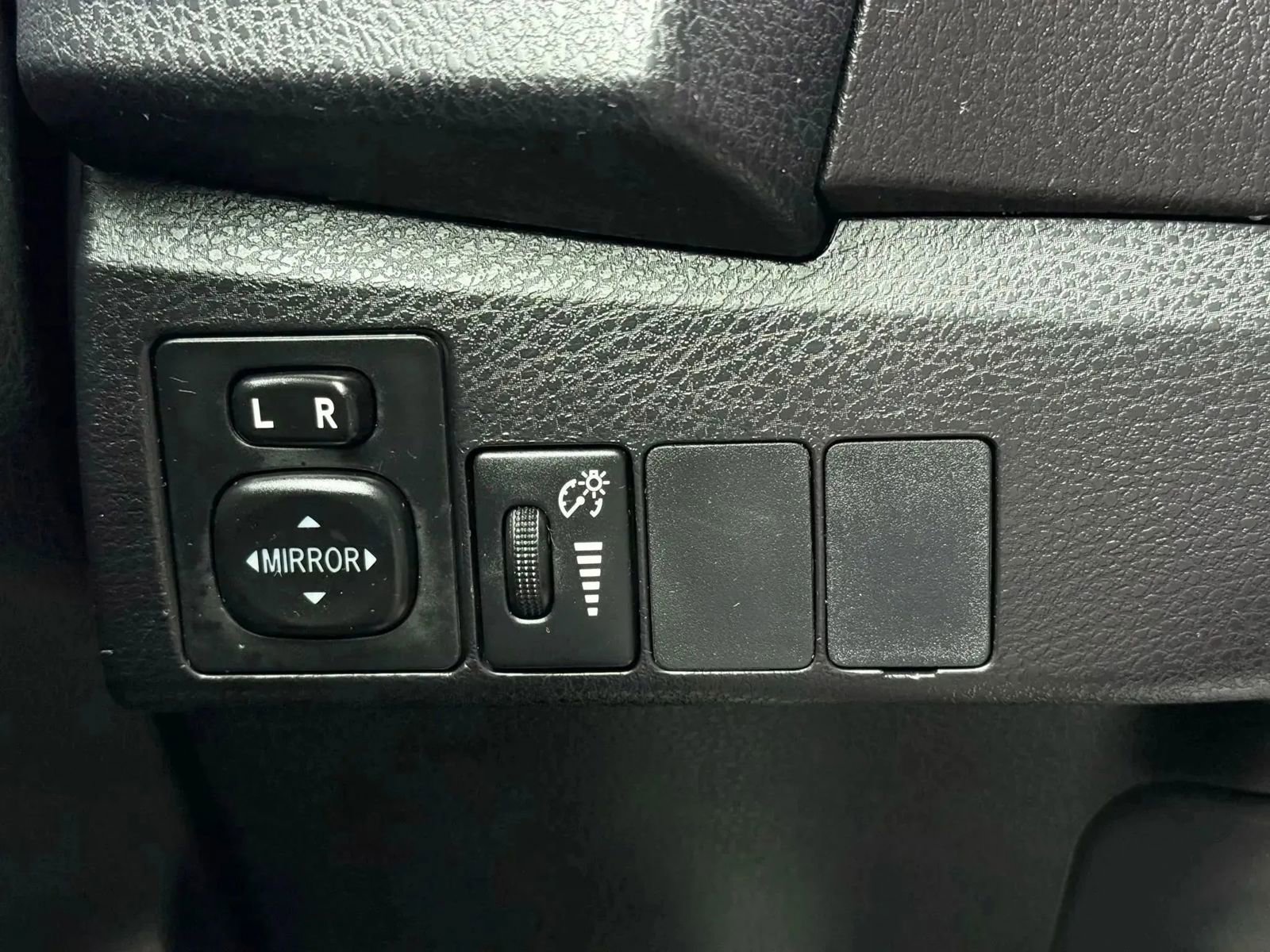 Used 2015 Toyota Corolla S image 19