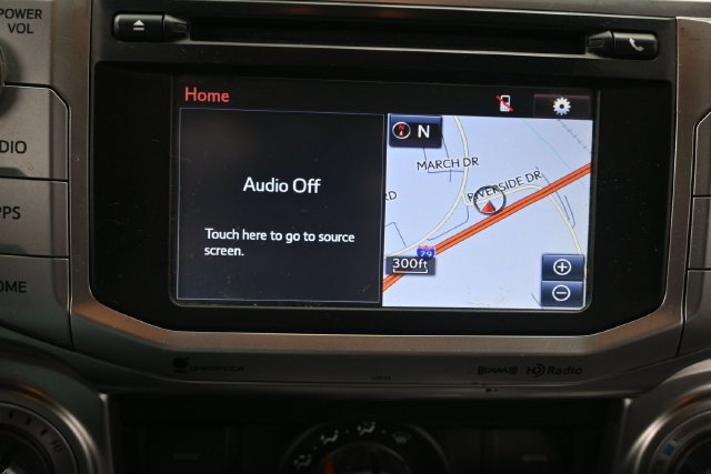 Used 2018 Toyota 4Runner SR5 AWD/4WD image 10