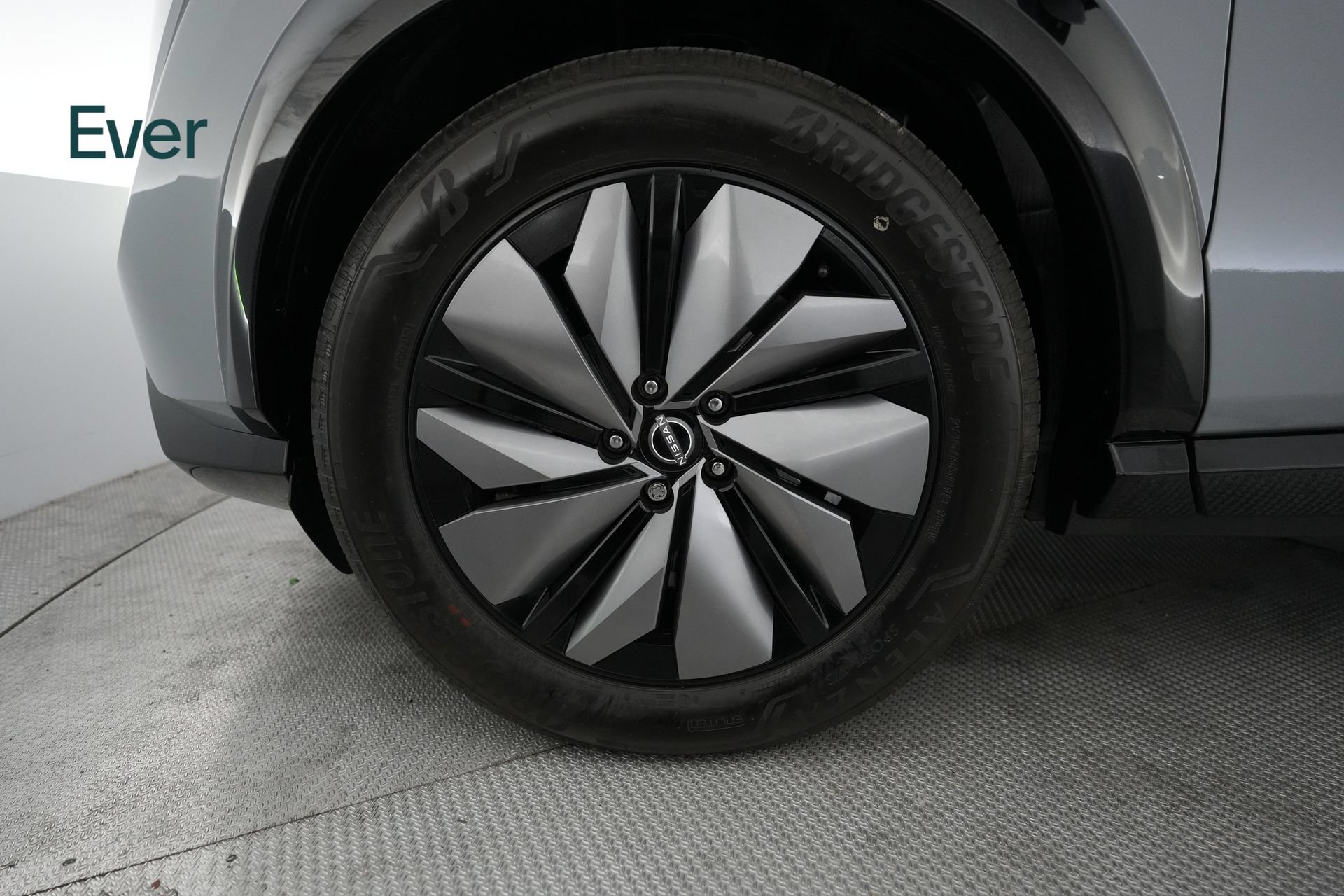 Used 2024 Nissan Ariya AWD image 19