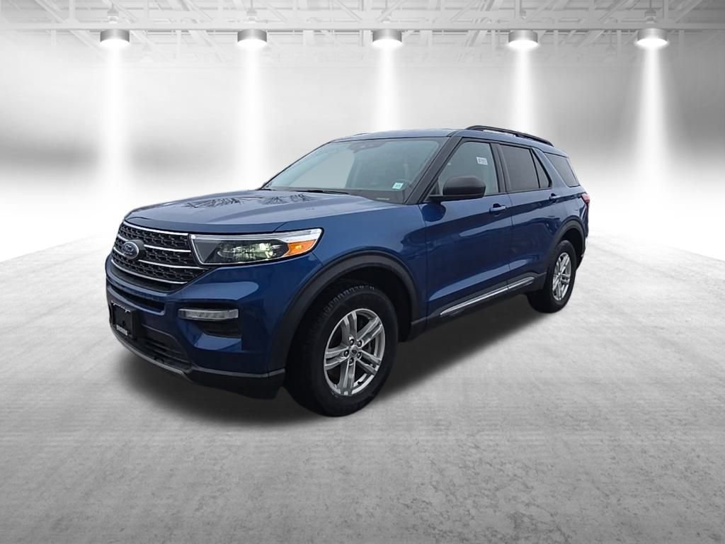 Used 2023 Ford Explorer XLT w/ Equipment Group 202A image 7