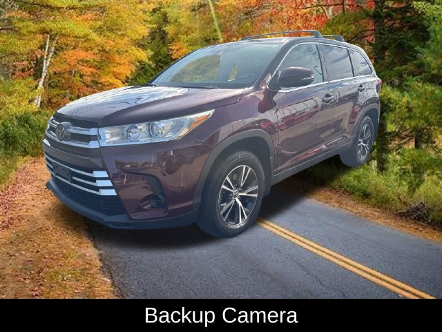 Used 2019 Toyota Highlander LE AWD/4WD image 7