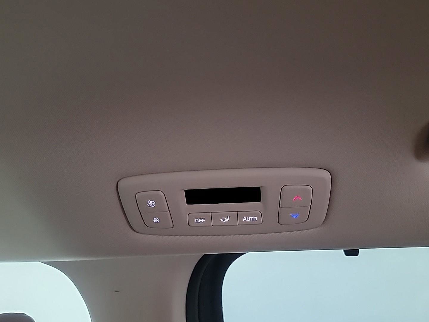 Used 2024 Kia Carnival SX image 25