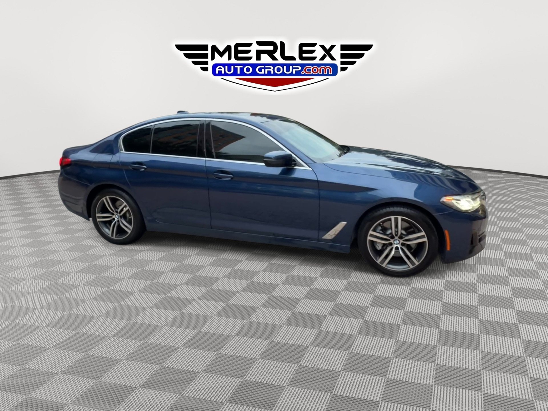 Used 2021 BMW 530i xDrive w/ Convenience Package AWD/4WD image 3