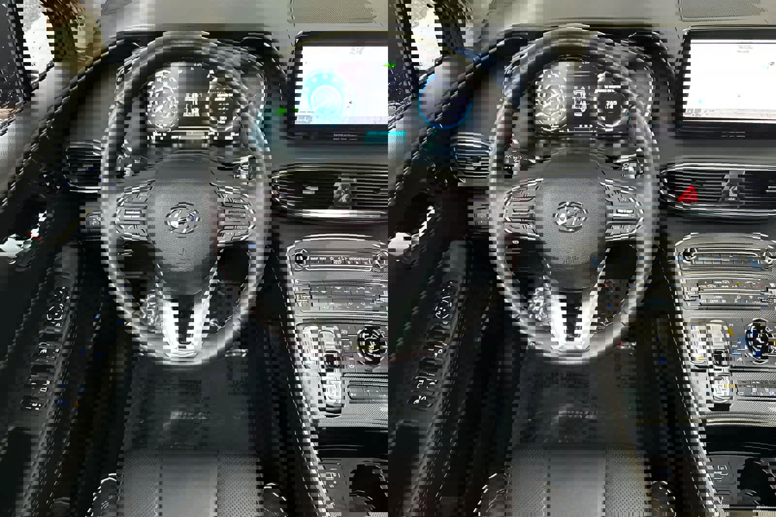 Used 2023 Hyundai Santa Fe Limited image 15