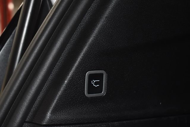 Certified 2025 Chrysler Pacifica Limited image 42