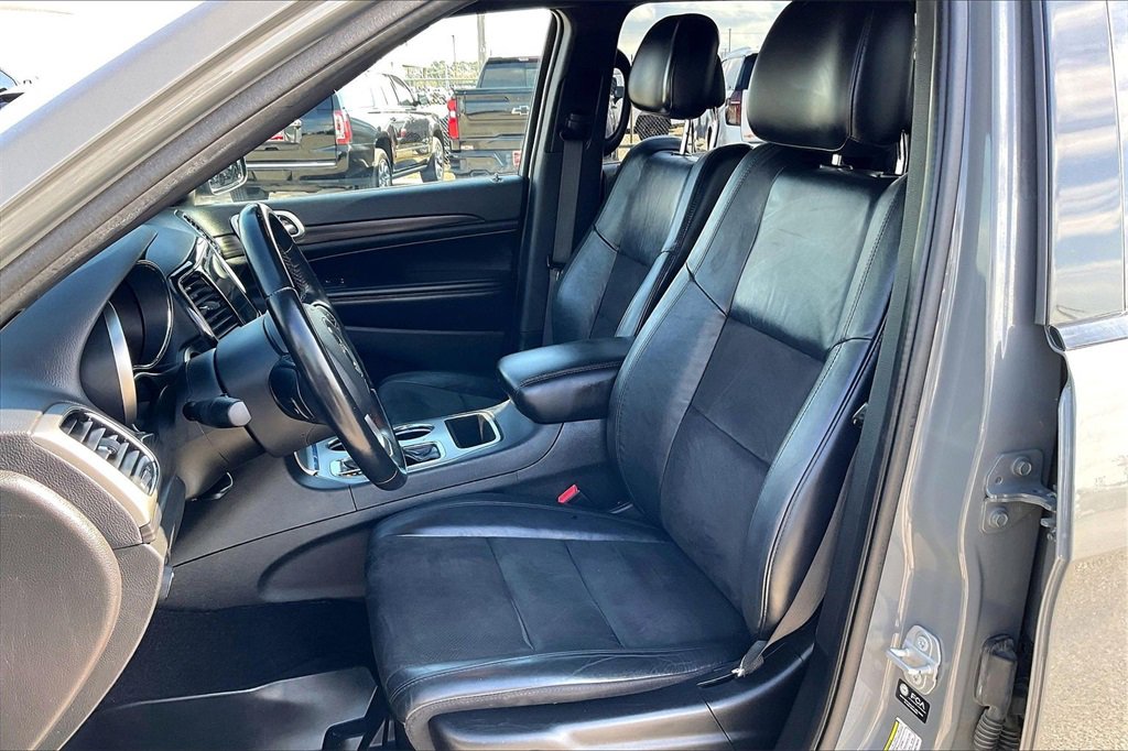 Used 2021 Jeep Grand Cherokee Laredo X image 17