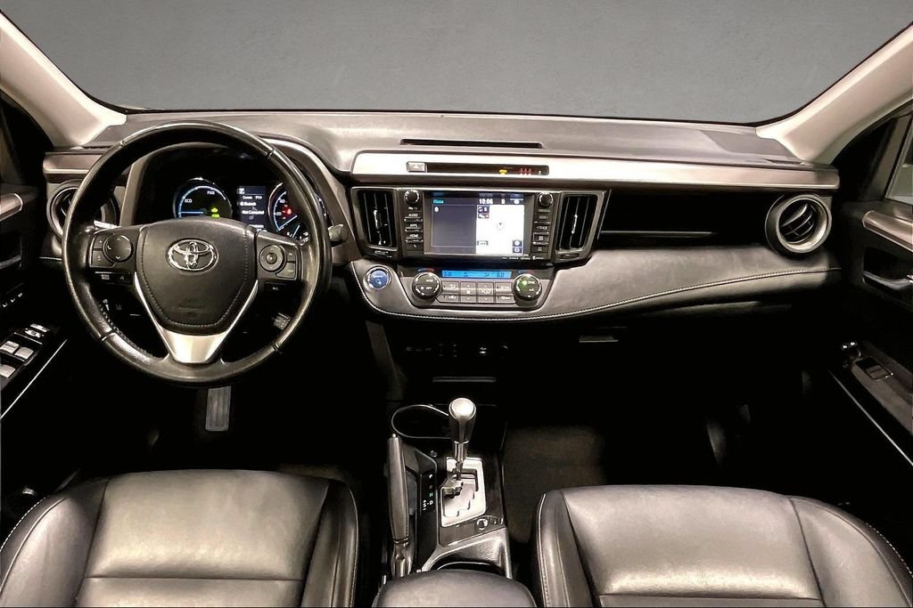 Used 2018 Toyota RAV4 Limited AWD/4WD image 7