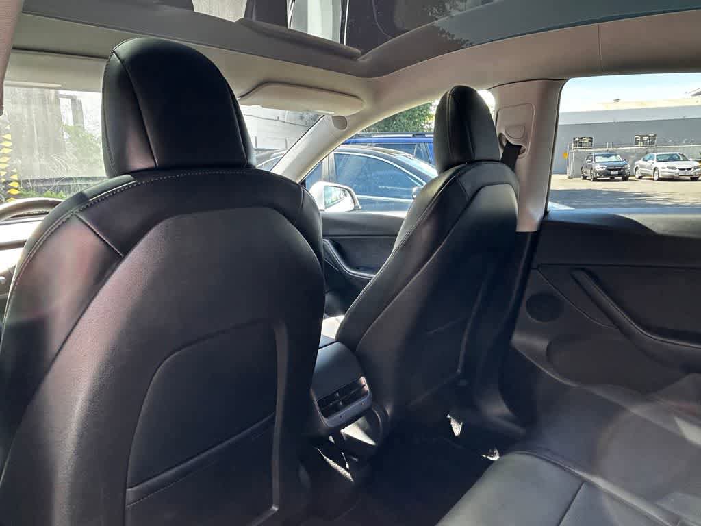 Used 2022 Tesla Model Y Long Range AWD/4WD image 13