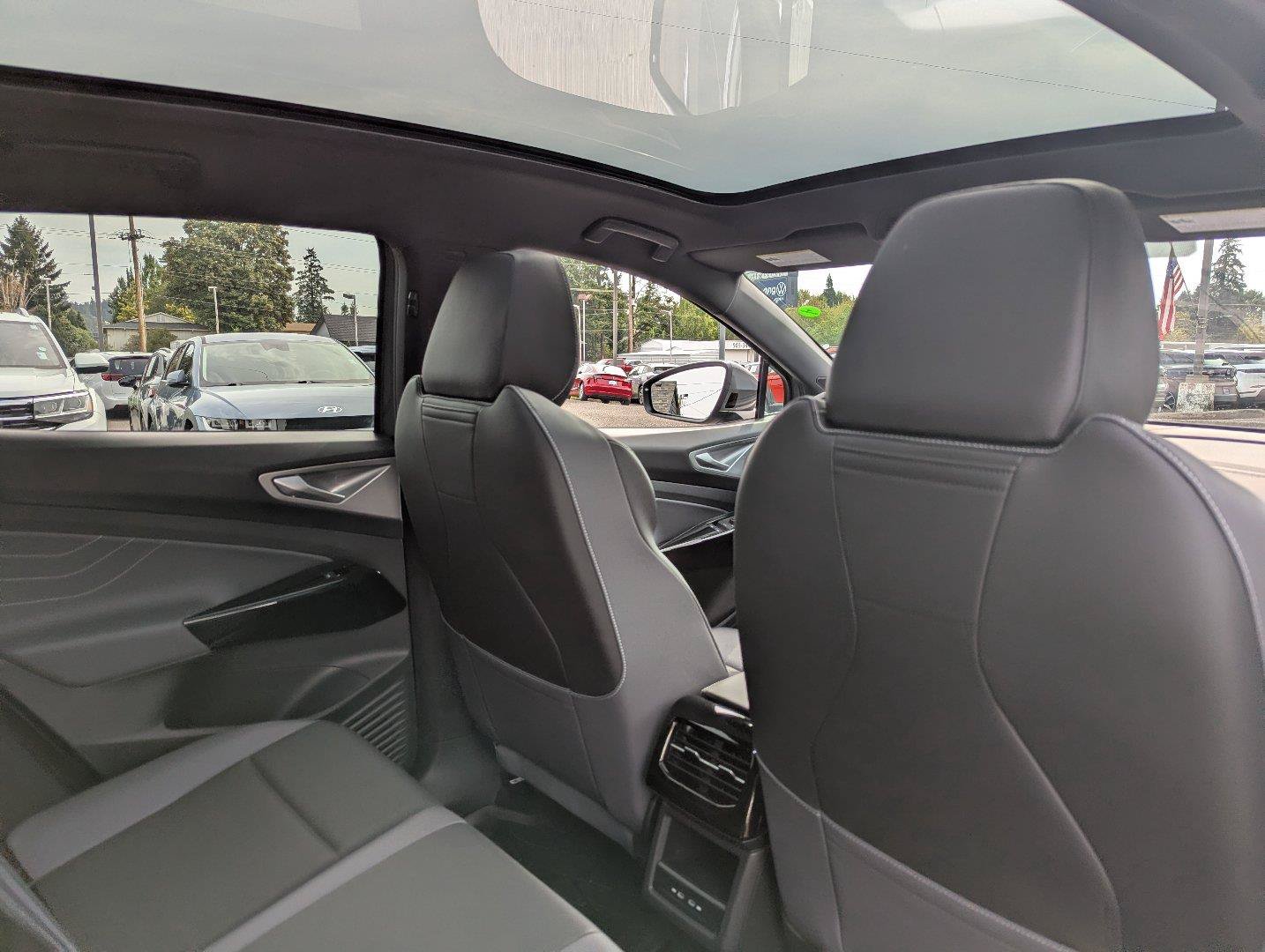 Certified 2023 Volkswagen ID.4 Pro S AWD/4WD image 35