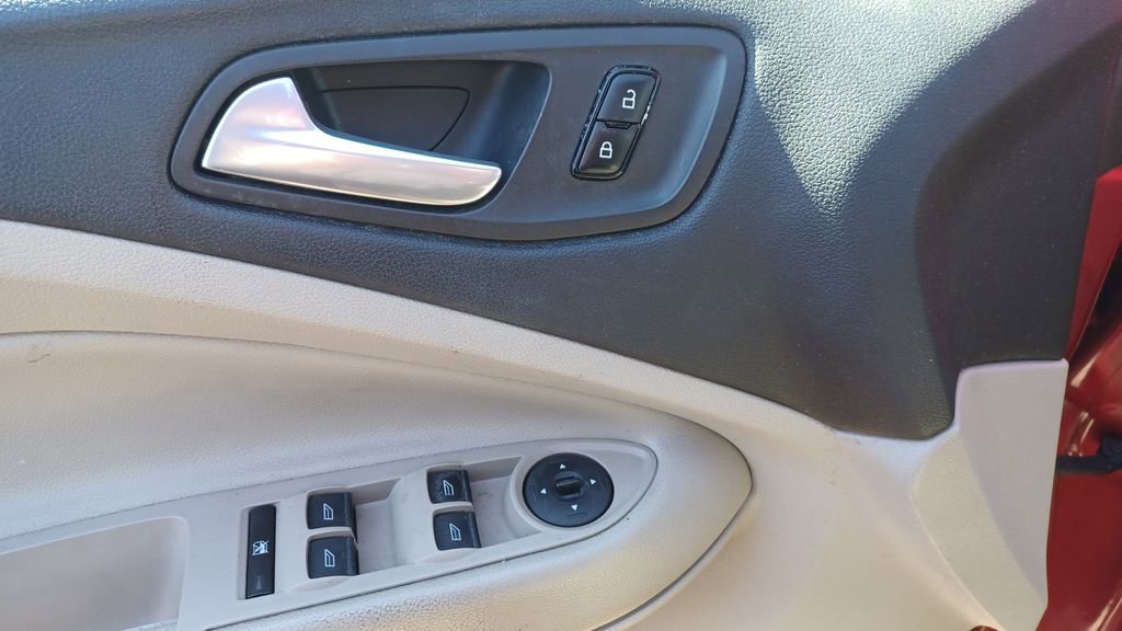 Used 2013 Ford Escape SE image 5