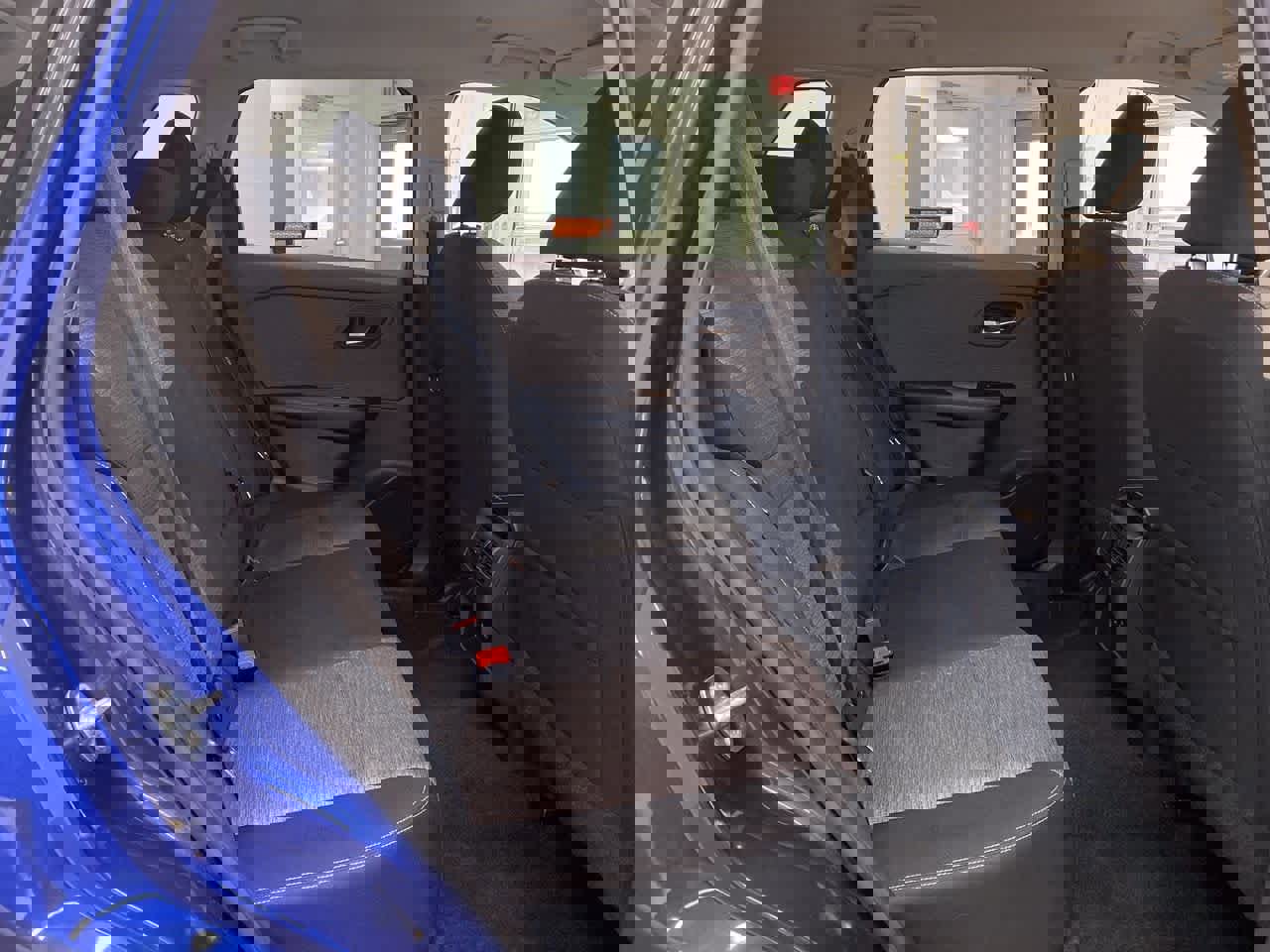 Used 2023 Nissan Rogue SV image 17