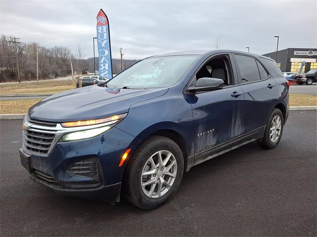Used 2023 Chevrolet Equinox LS w/ LS Convenience Package image 3