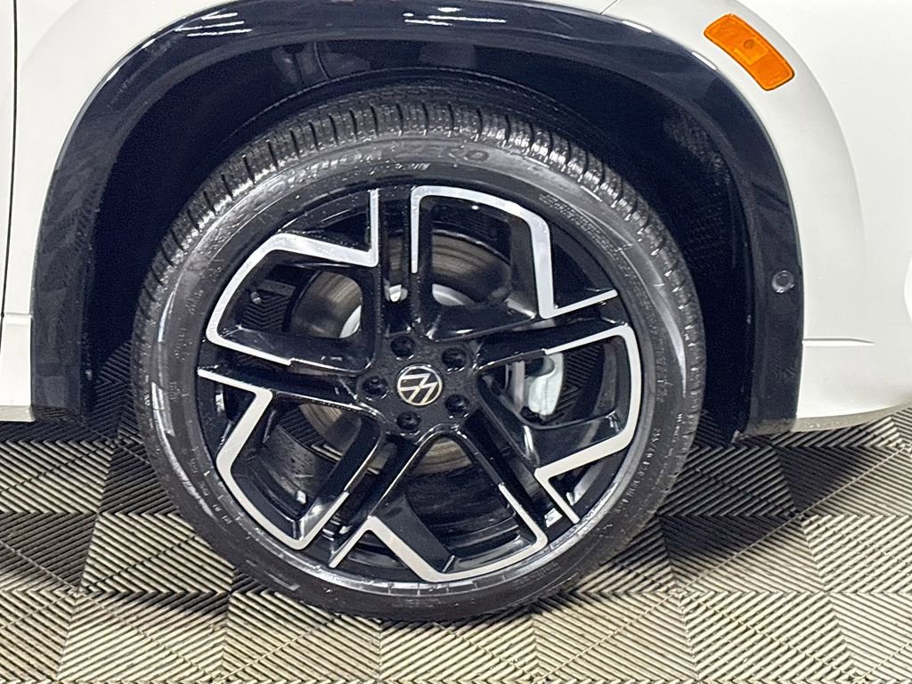 New 2026 Volkswagen Tiguan SEL R-Line image 24