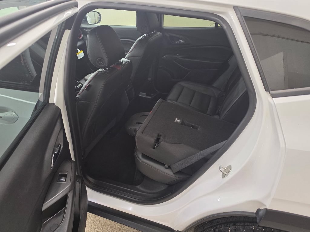 Used 2024 Chevrolet Trax RS FWD image 9