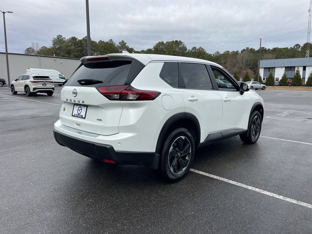 Used 2026 Nissan Rogue SV image 5