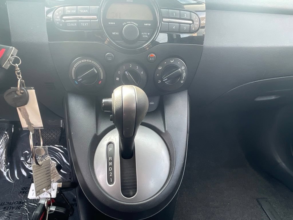 Used 2011 MAZDA MAZDA2 Touring FWD image 20